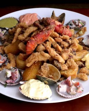 Chicharrones y Picantes